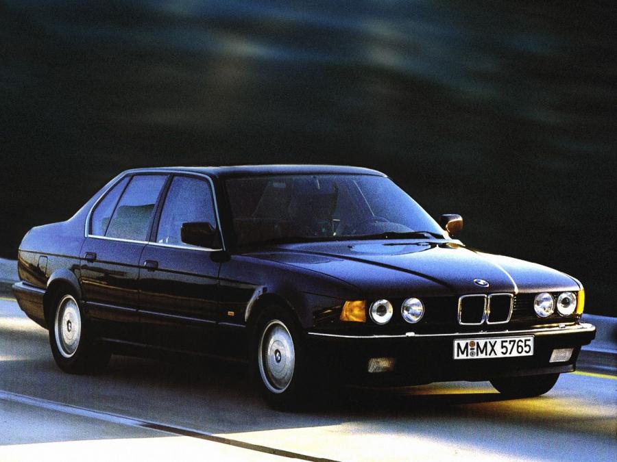 BMW 735i 1986 года  (фото 8 из 9)
